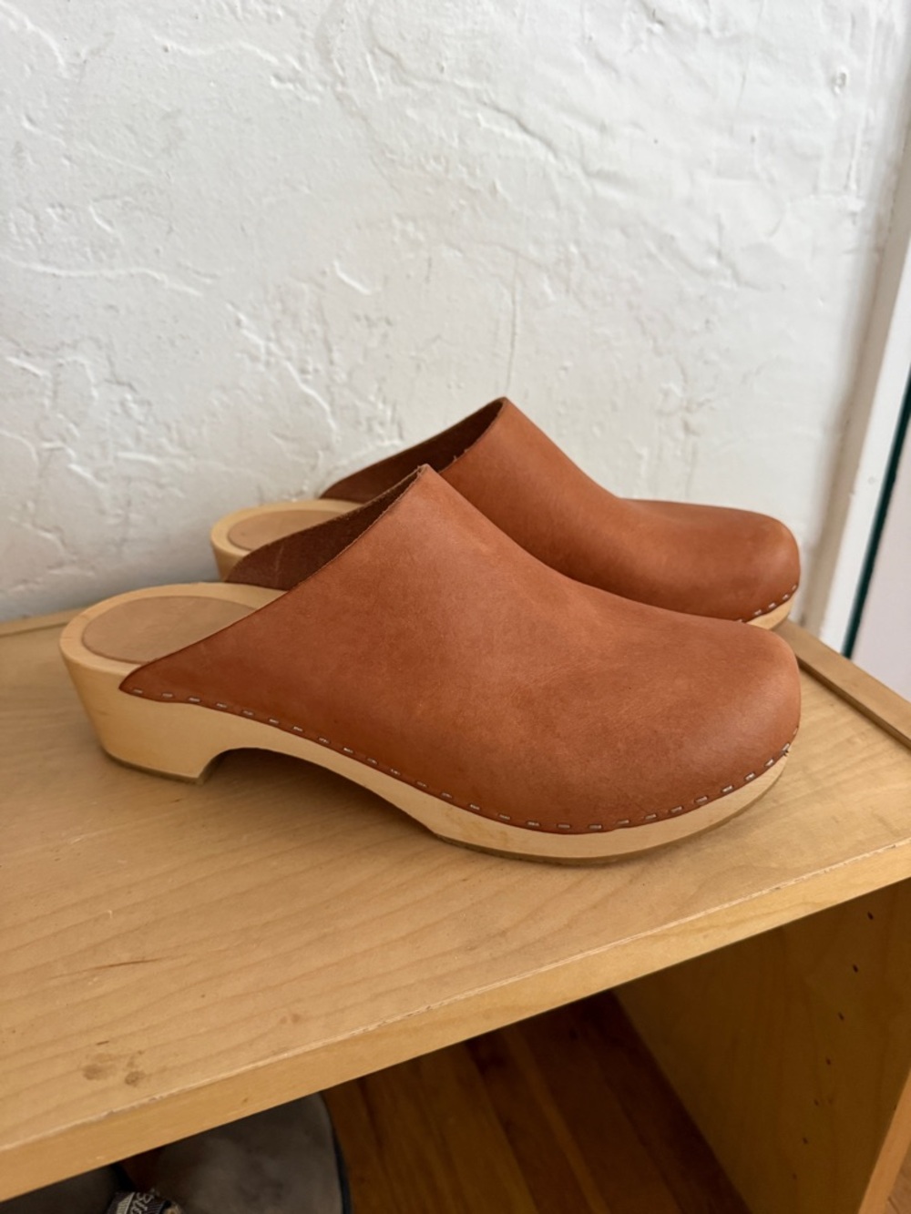 Bryr clogs size 40